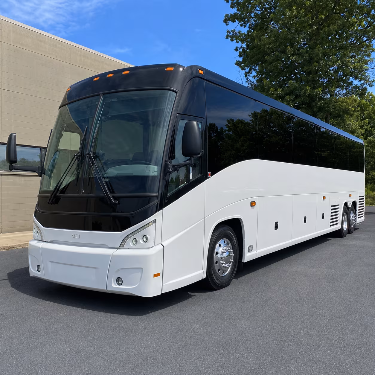nashville bound long distance bus rentals from bowling green to music city